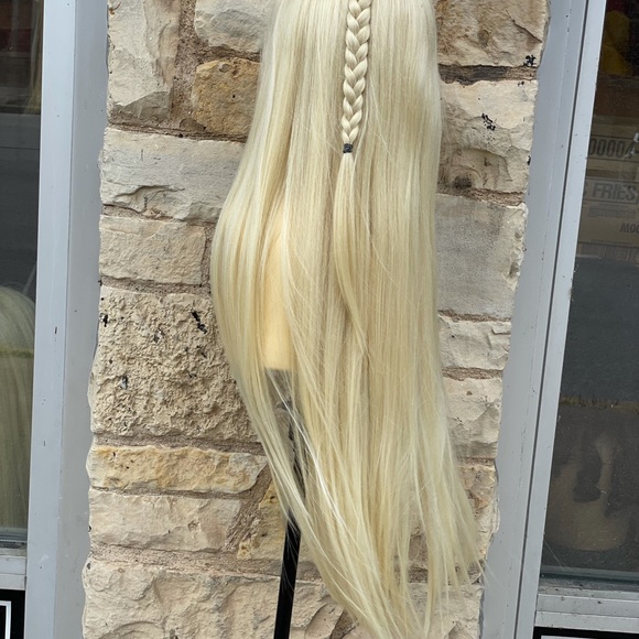 Long blonde Swisslace Wig 613 - Picture 4 of 10